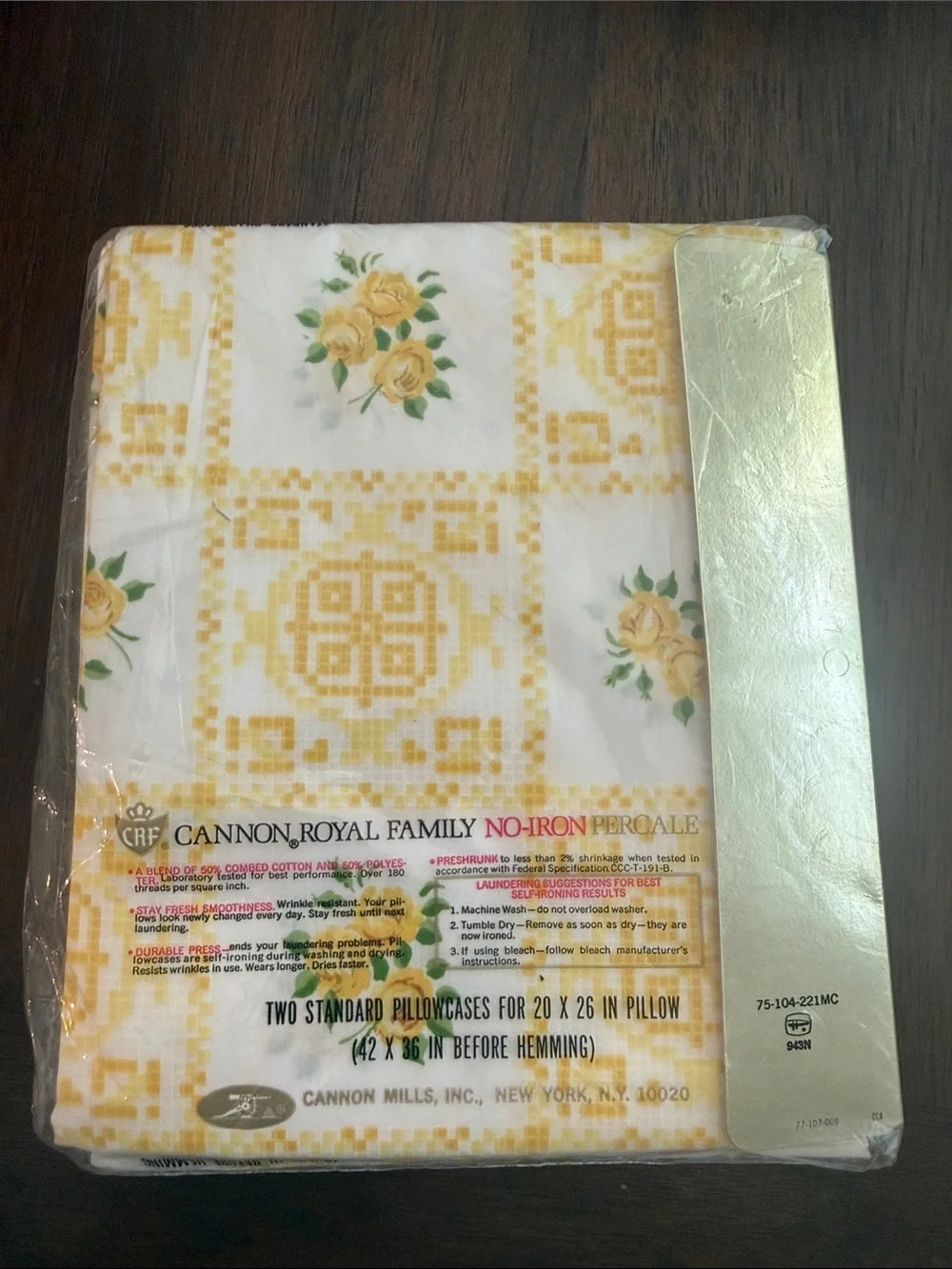 Brand New Sealed Vintage Cannon Royal Family Floral Yellow Full Flat Sheet